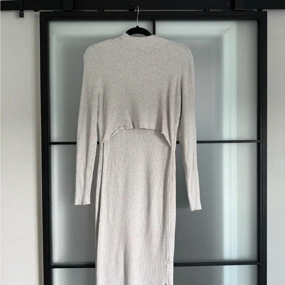 chinese dress ladies Cream Pleated V-Neck Puff Sleeve Big Swing Boho Maternity Maxi Dress –  Bumplook